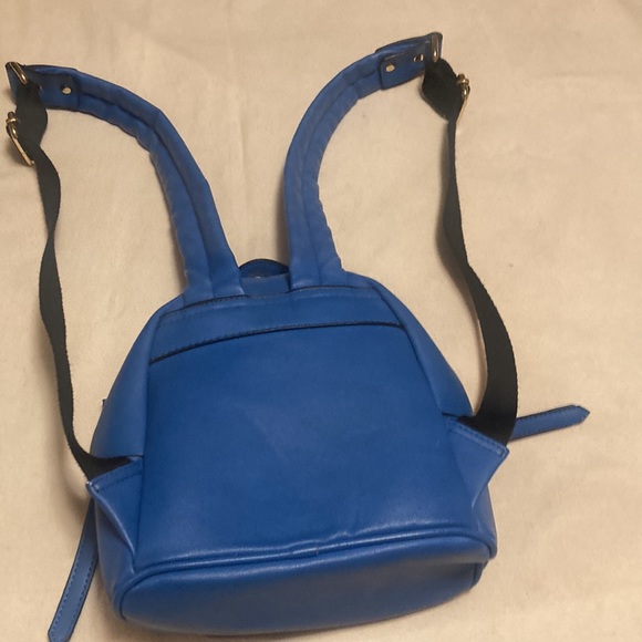 Expression NYC mini backpack used good condition no signs of wear - Picture 4 of 5